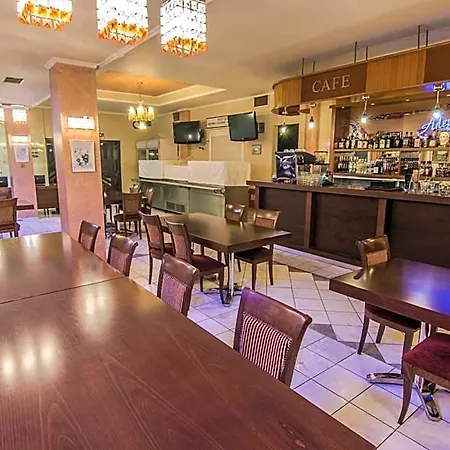 Alexandros Hotel Drama